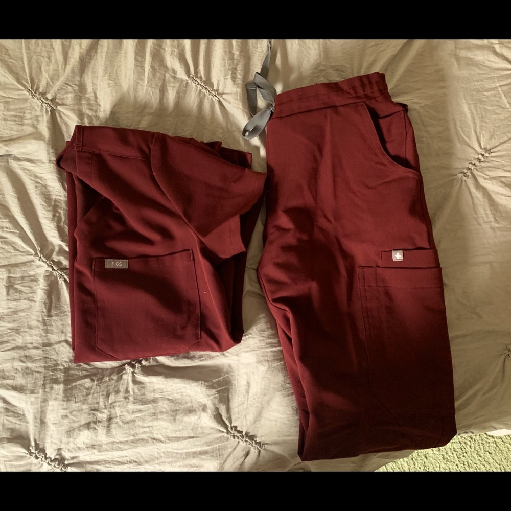 Women’s FIGS scrubs. Only worn a few times.